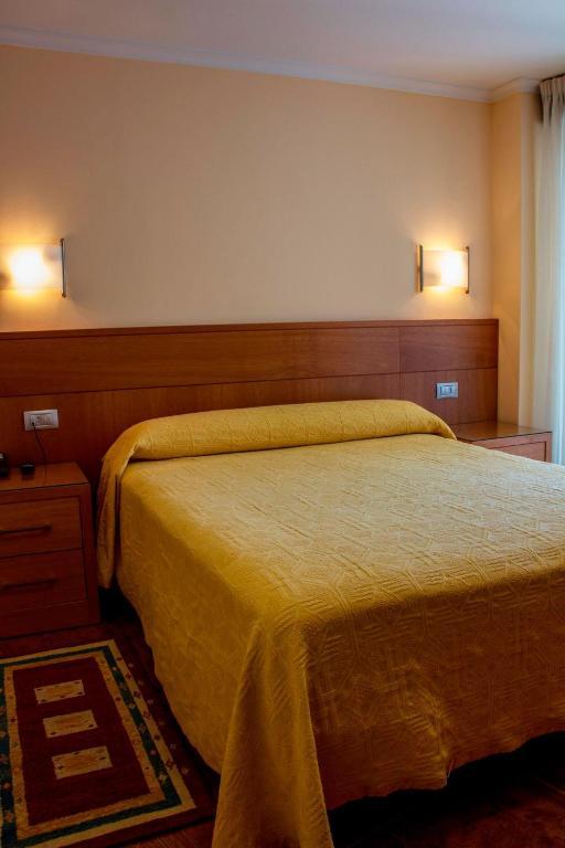 Hotel Mabu Ourense Quarto foto